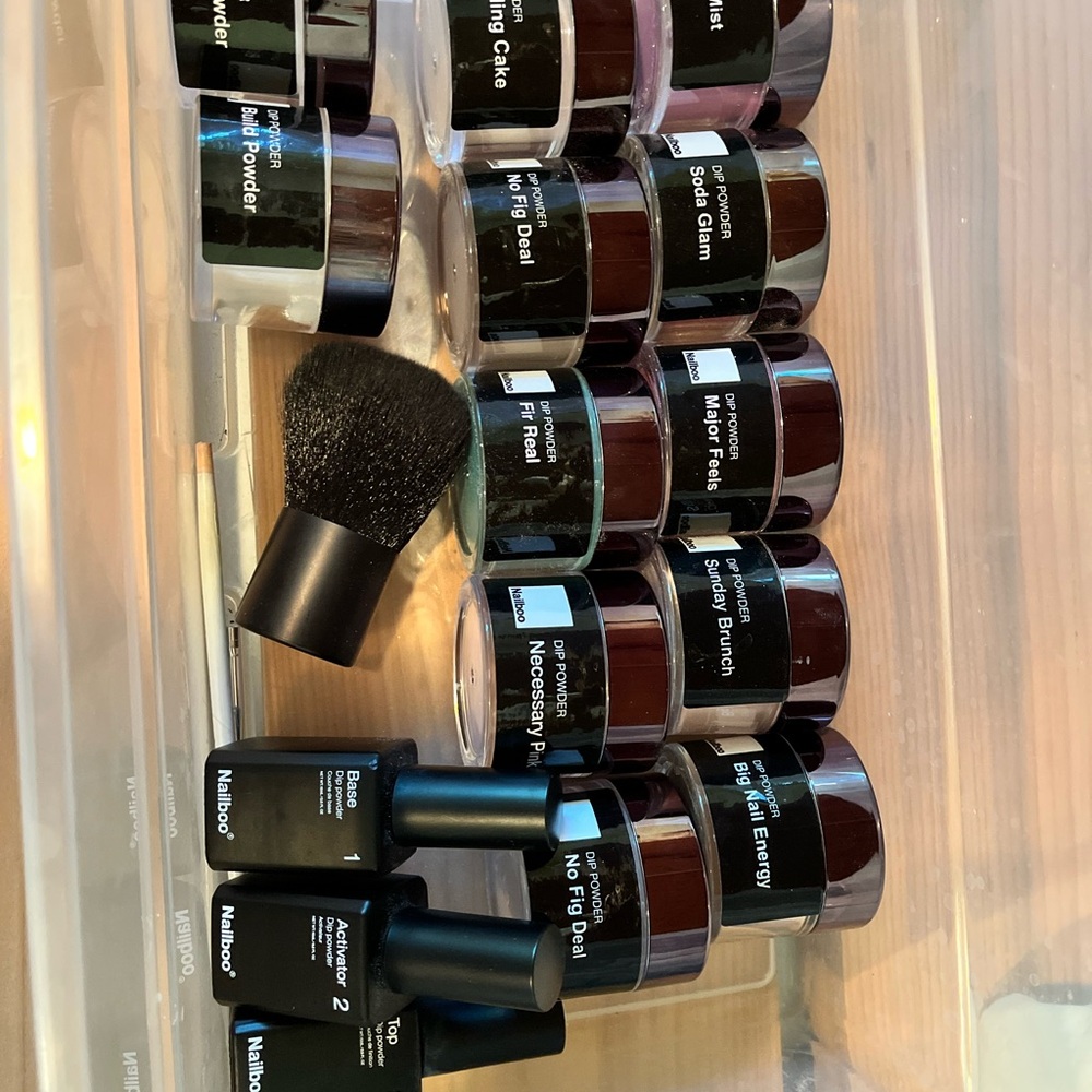 Nailboo Dip Powder Kit with Brush